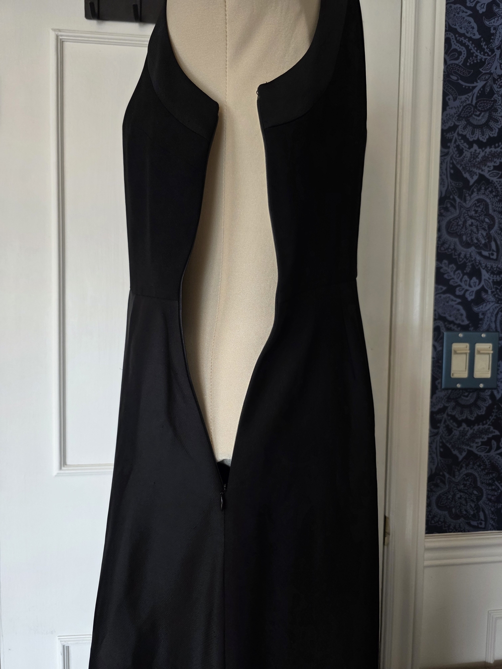 Banana Republic Black Sleeveless Asymmetric Drape Sateen Dress Gown Sz 6 formal - Picture 8 of 15
